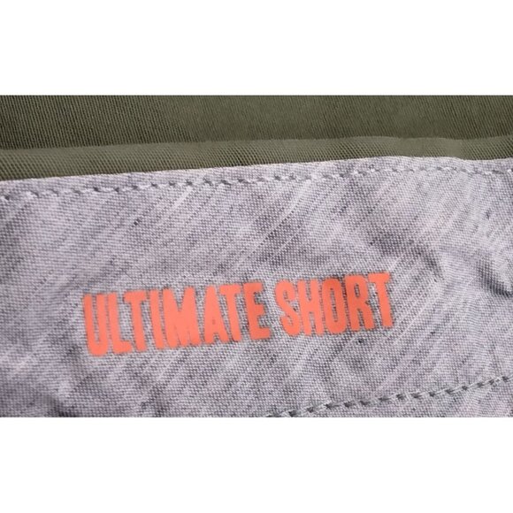 Dockers Supreme Flex Ultimate Mens Green Shorts Size 44 Classic Fit - Picture 9 of 12